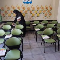 نیمکت محصلی و دانش اموزی