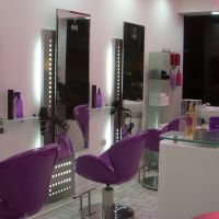 آرایشگر جهت شراکت در تاسیس یک سالن آرایشی شیک وبزر